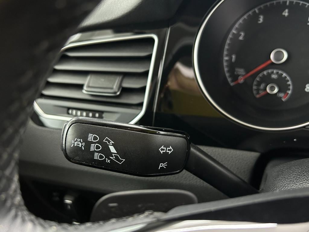 Volkswagen Golf Sportsvan occasion 1.4 tsi highline | zwart | tweedehands v
