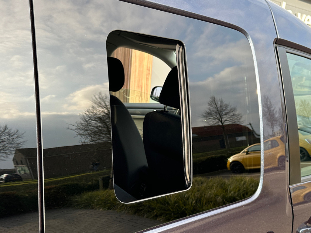 Volkswagen Caddy maxi 1.4 tsi dsg 5-persoons trendline | trekhaak | xenon |
