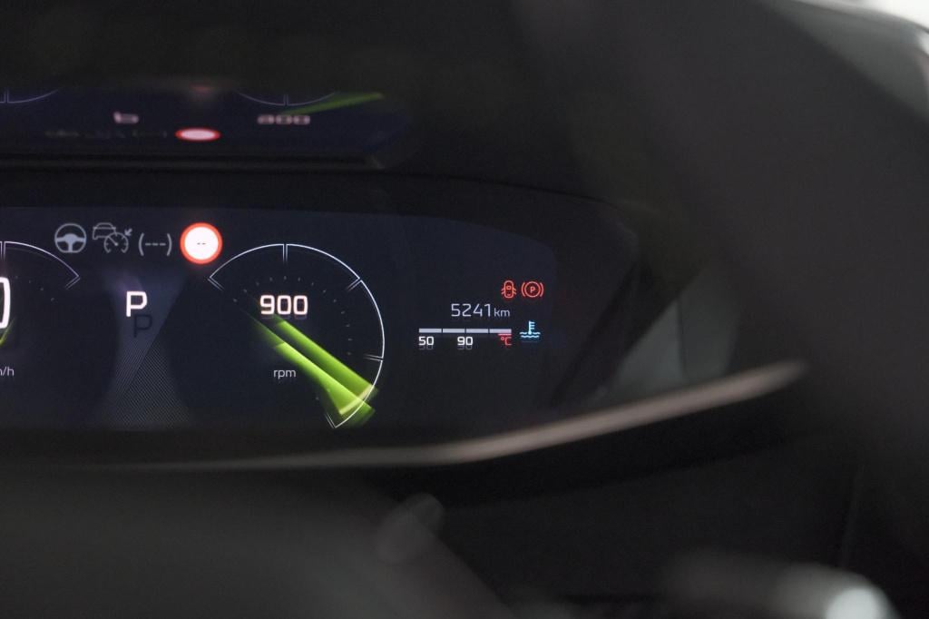 Peugeot 2008 puretech 130 eat8 gt | 360 camera | stoelmassage | adaptieve c