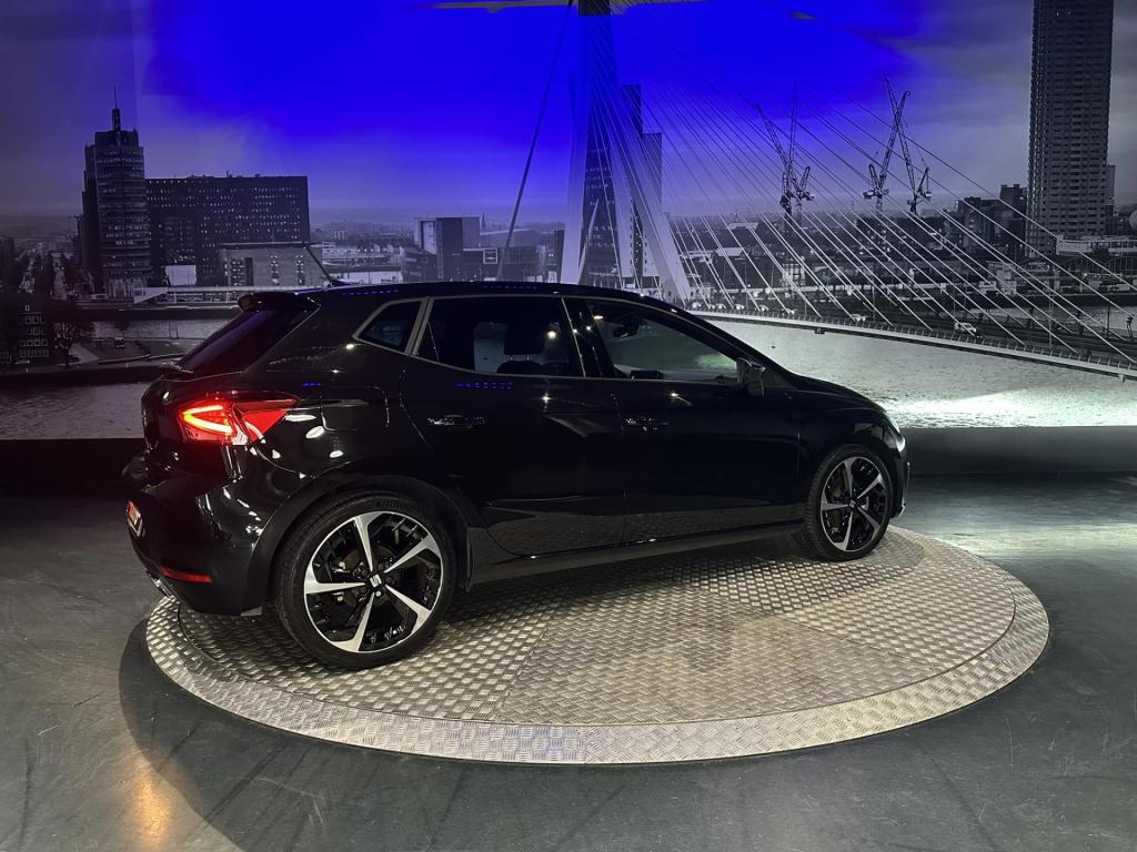 Seat Ibiza 1.0 ecotsi fr business connect *camera*keyless*winterpack*acc*le