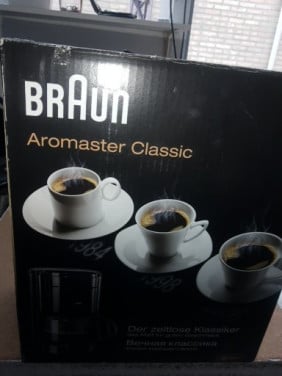 Braun koffiezet apparaat 12 kops    10 euro