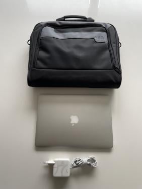 Prachtige Macbook met tas
