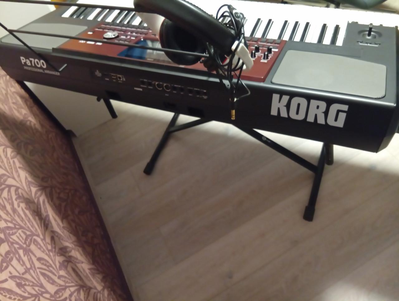 Korg keyboards (Triton Extreme en PA700)