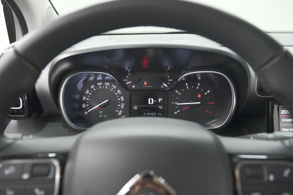 Citroen C3 Aircross puretech 130 eat6 max | allseason banden | parkeersenso