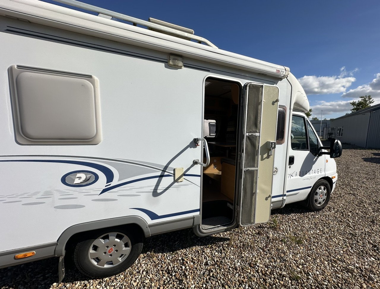 🚌✨ Zaterdag Camperdag! Dethleffs Advantage T5801 met frans bed