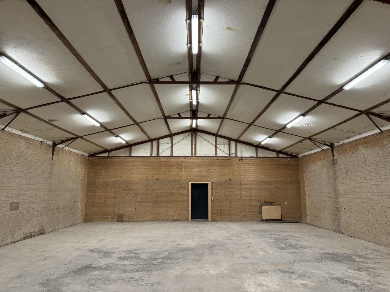 Te huur Loods in buitengebied van Lewedorp/Arnemuiden