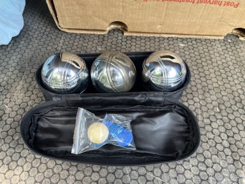 Petanque Bouleballen  houten balletje en meetkoord. Nieuw