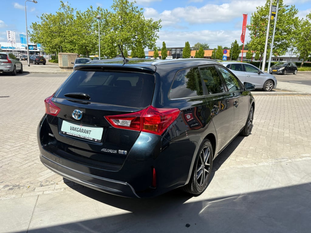 Toyota Auris touring sports 1.8 hybrid lease top 5 editie