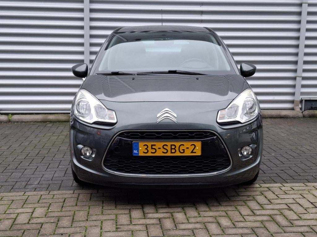 Citroen C3 1.4i selection clima/lmv/trekhaak lage km.stand!