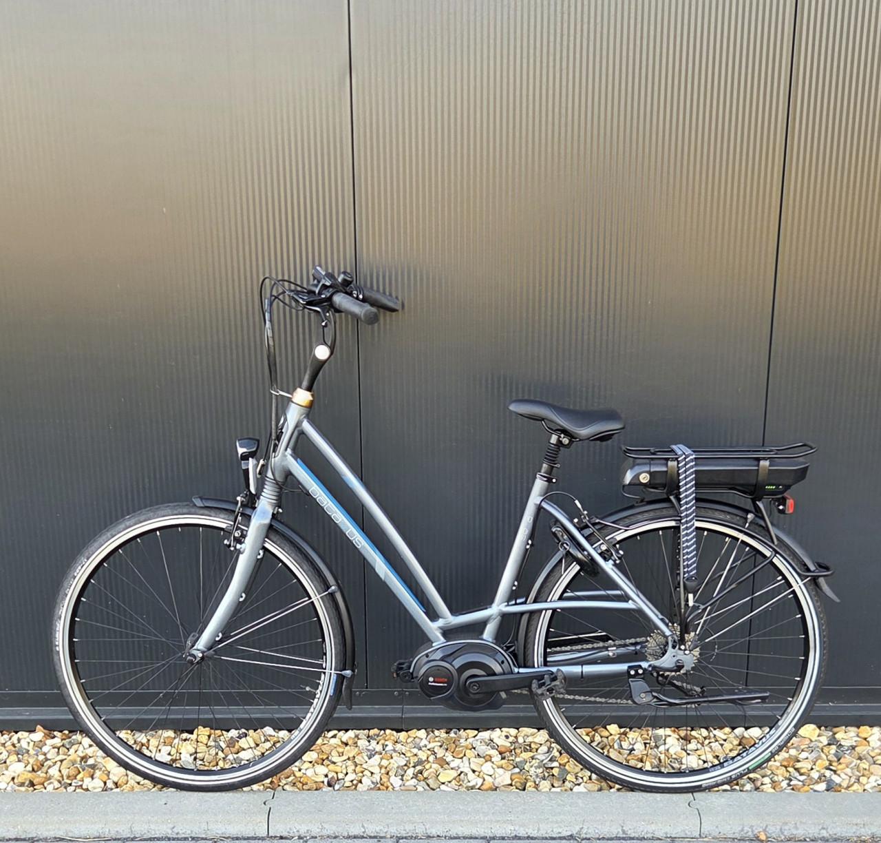 Mooie Batavus Sella Bosch Performance 53cm