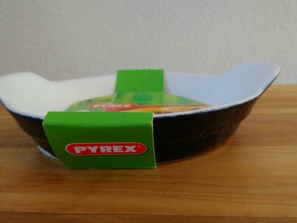 Pyrex ovenschaaltje 20 cm donker blauw - NIEUW