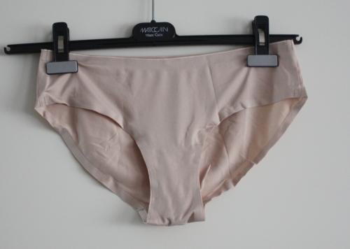 Huidskleur slip zogoed als nieuw maat m