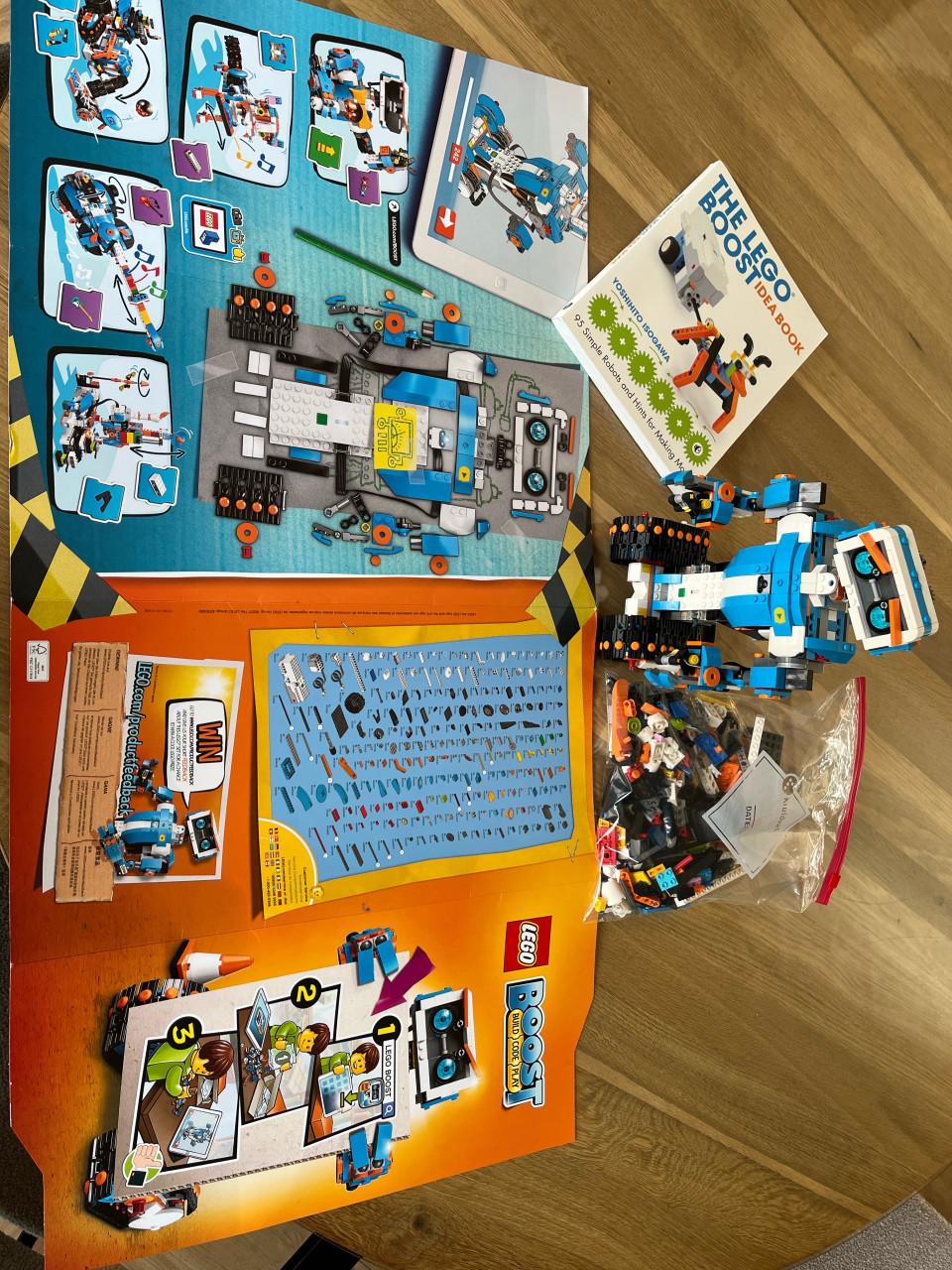 Lego boost robot 17101 incl ideeën boek