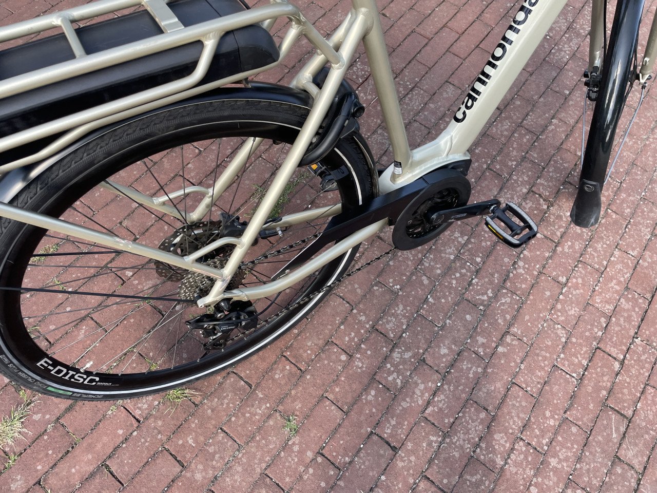 Canondale Elektrische damesfiets Bosch nette staat !!