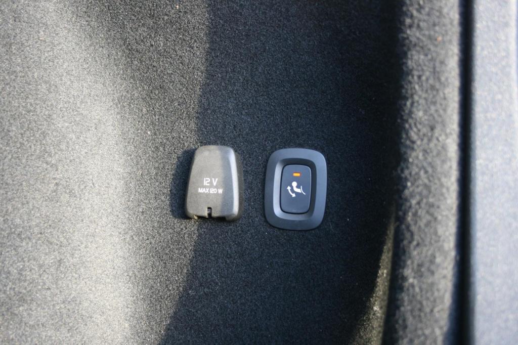 Volvo V60 2.0 t6 recharge awd r-design