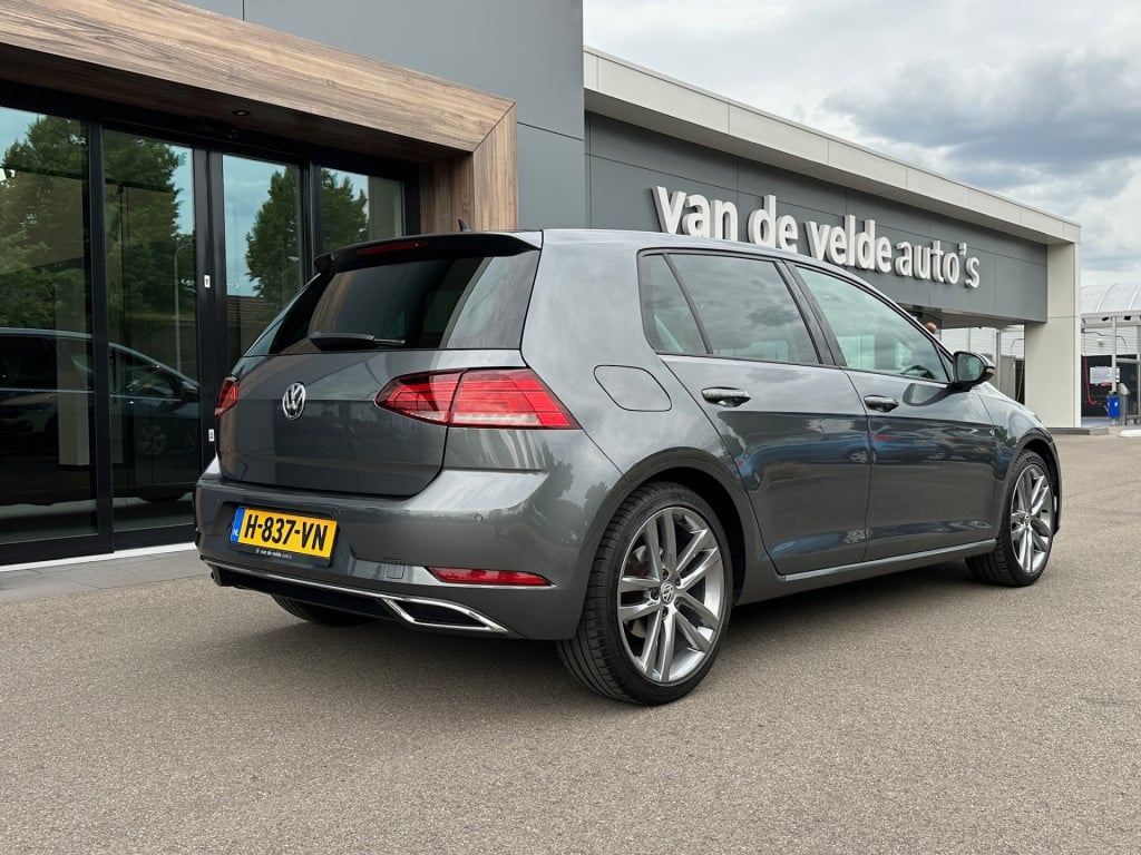 Volkswagen Golf 1.5 tsi 150pk dsg highline | camera | virtual cockpit | tre