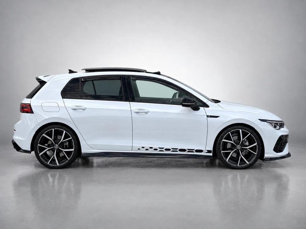 Volkswagen Golf 1.5 etsi r-line business | automaat | panoramadak | 19 inch