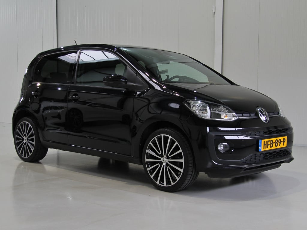 Volkswagen UP! active 5drs. clima | cruise | camera | vol!