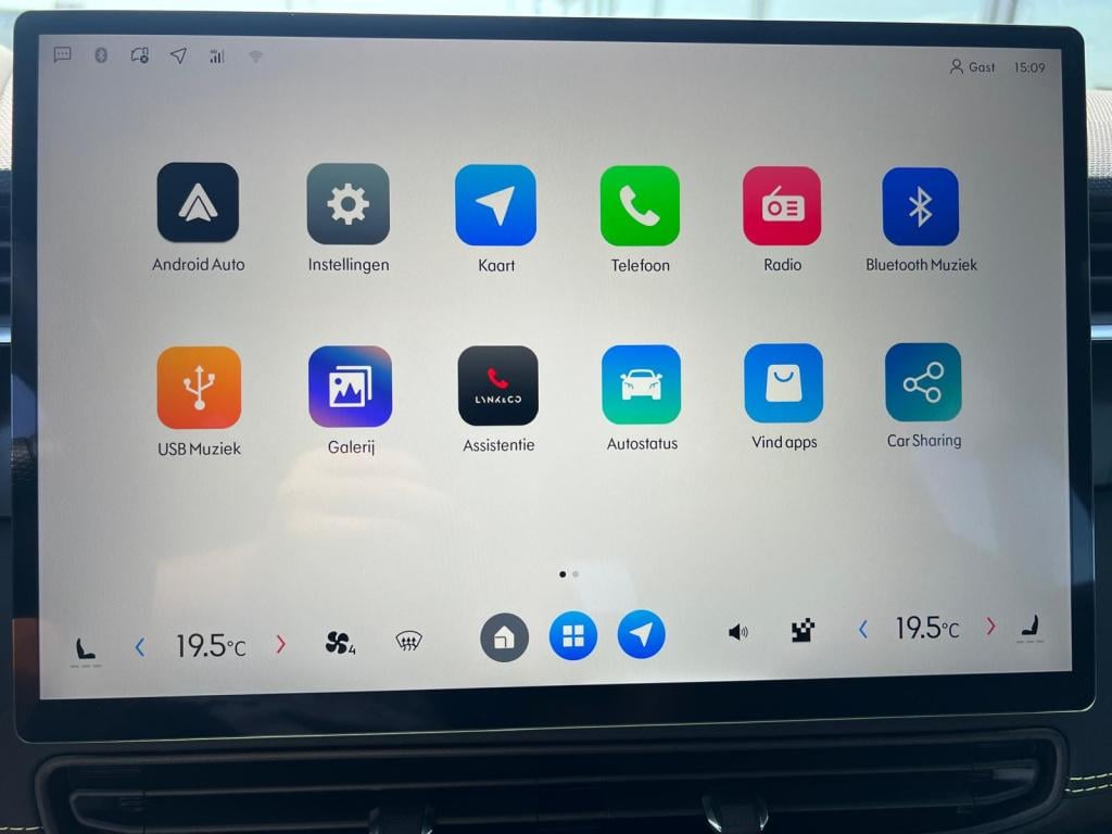 Lynk & Co 01 1.5 276pk phev 3dth core , trekhaak , carplay , adaptive cc ,