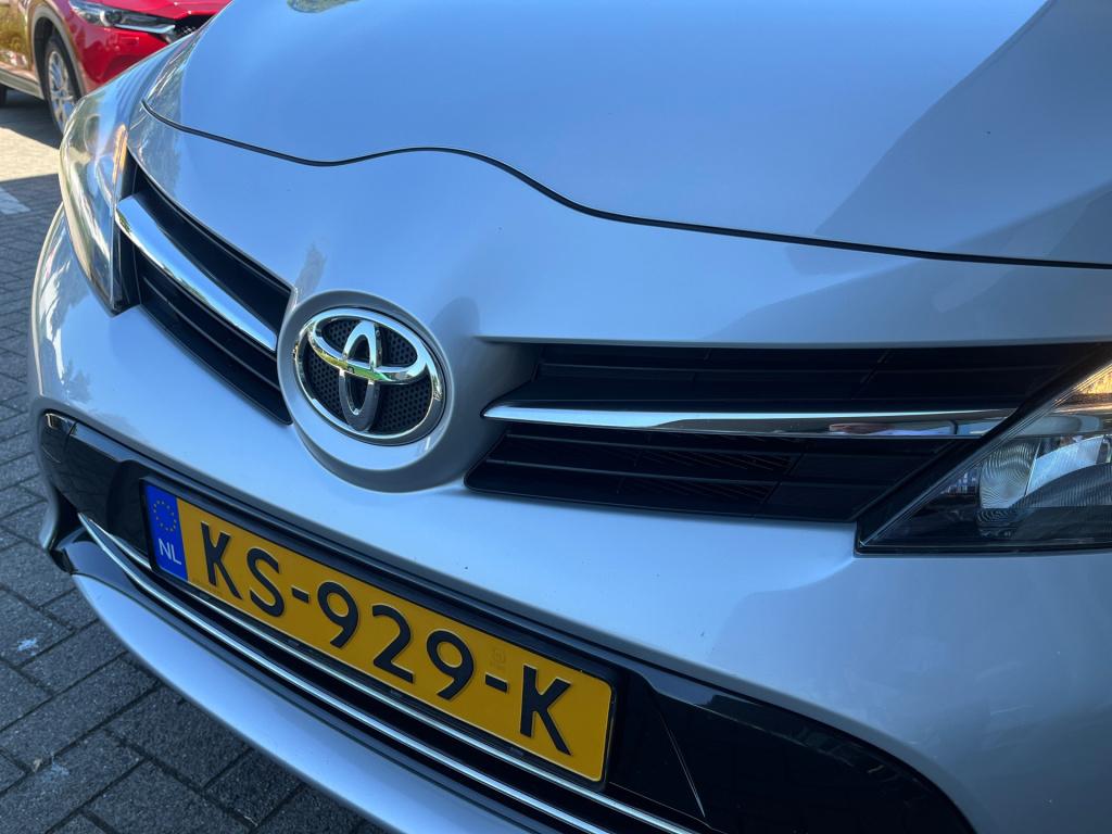 Toyota Corolla Verso 1.8 vvt-i dynamic business|7-persoons|trekhaak|rijklaa