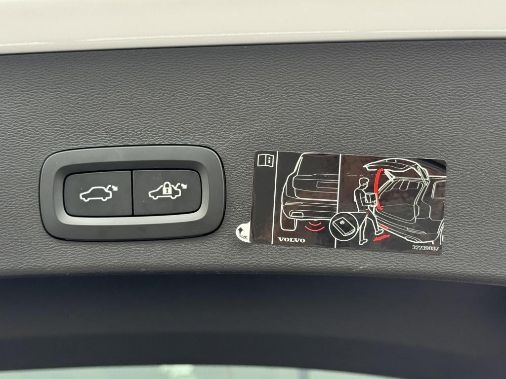 Volvo XC40 t5 262pk recharge r-design| adap.cruise| trekhaak| camera| keyle