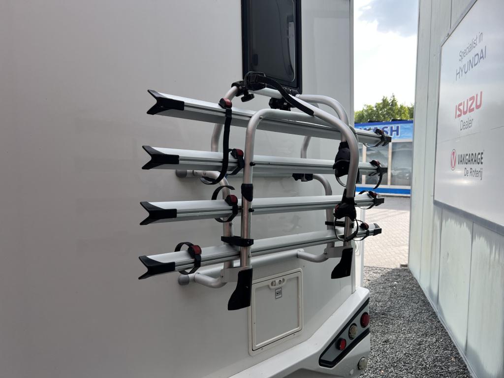 Chausson Onbekend 757 welcome | 2 enkele bedden + 1 groot bed | camera | tv