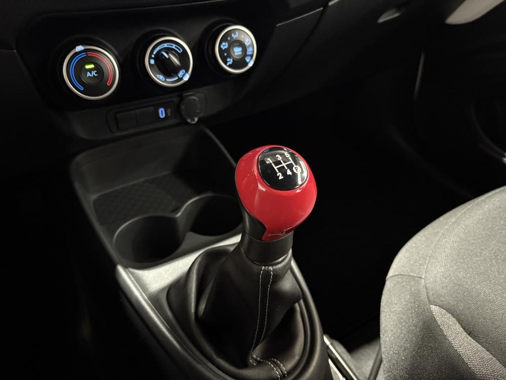 Toyota Aygo x 1.0 vvt-i mt play | camera | apple carplay |