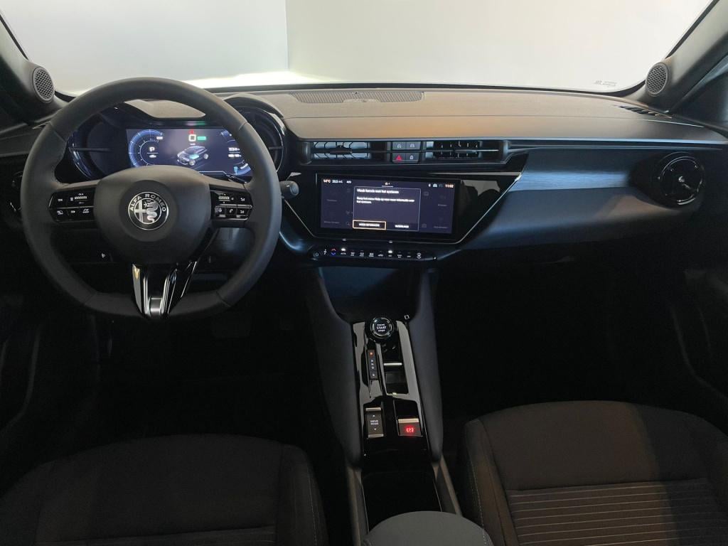 Alfa Romeo Junior elettrica 54 kwh