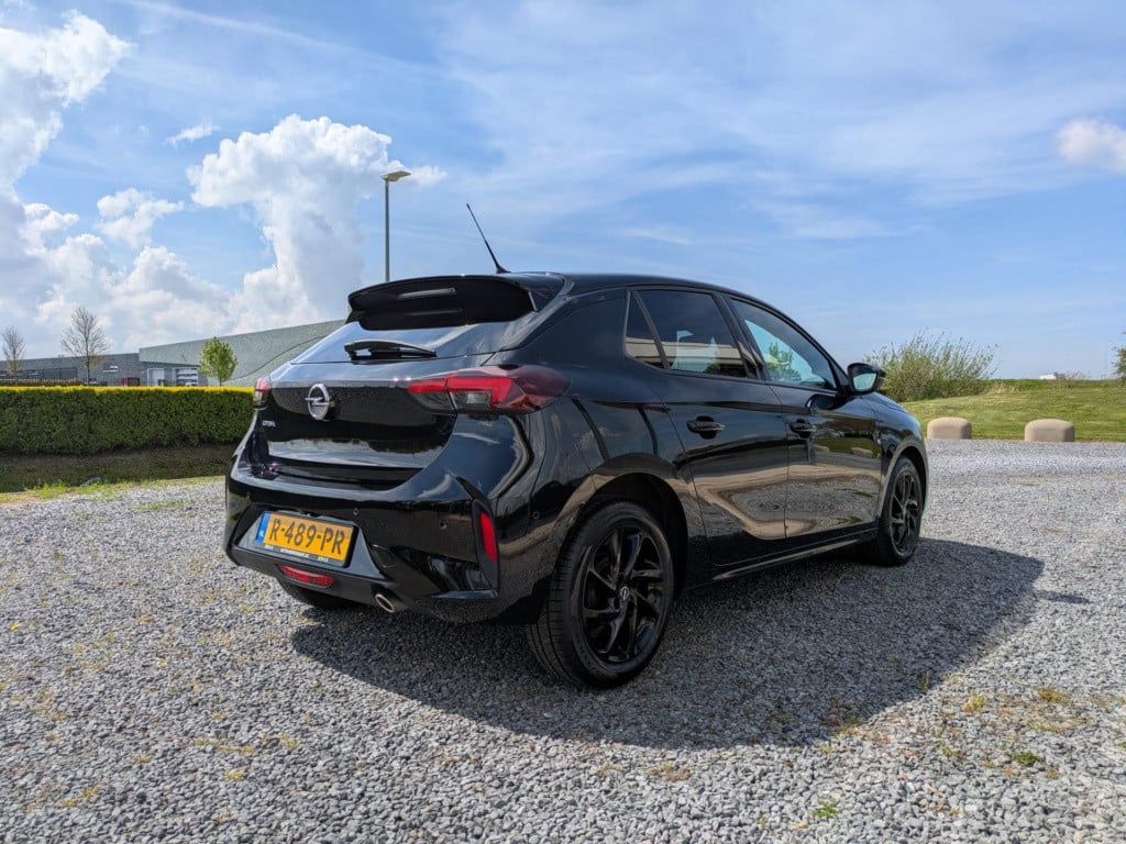 Opel Corsa 1.2 gs line | navigatie | cruise control | carplay | camera | la