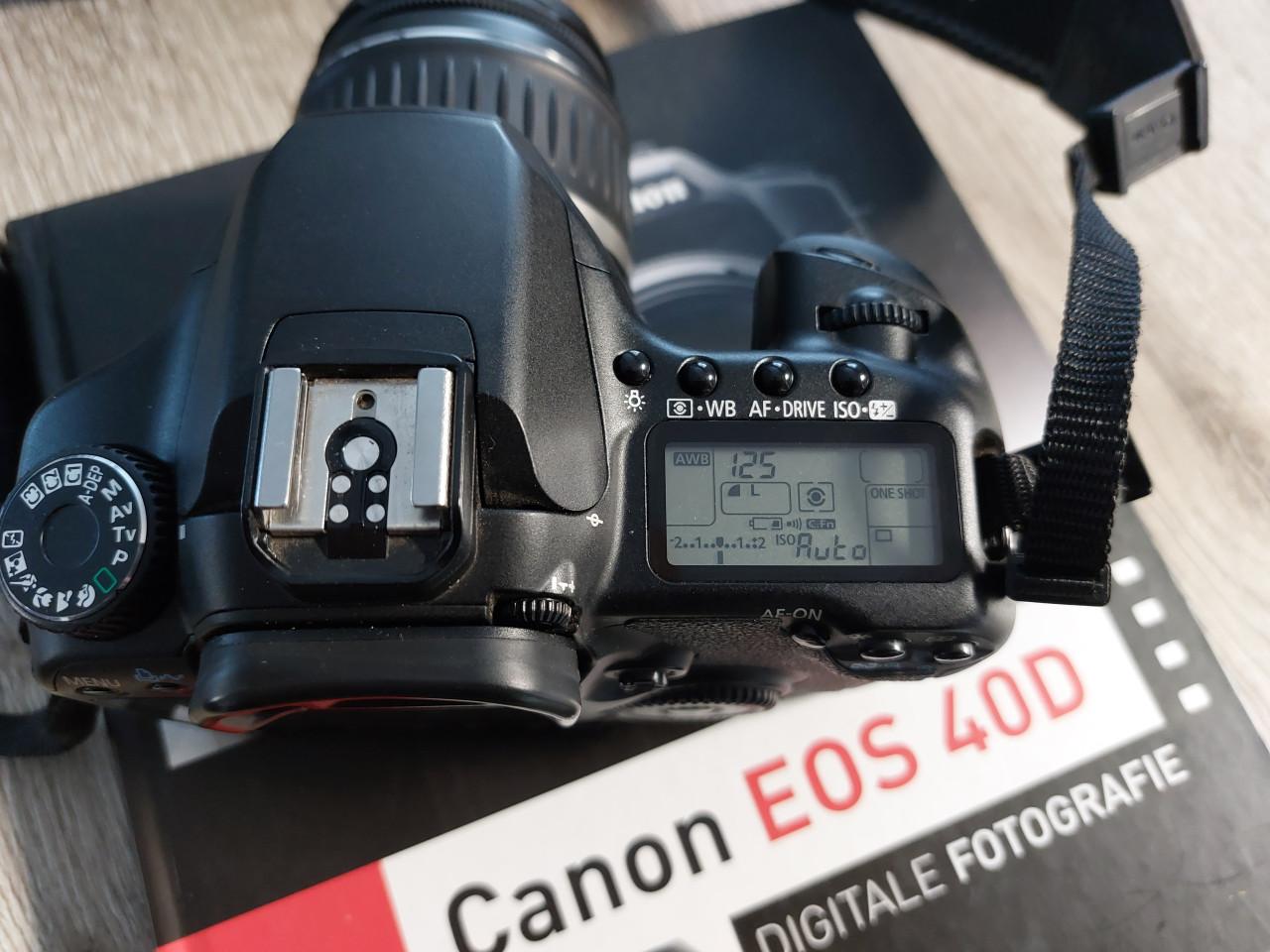 Canon EOS 40D digitale camera incl boek