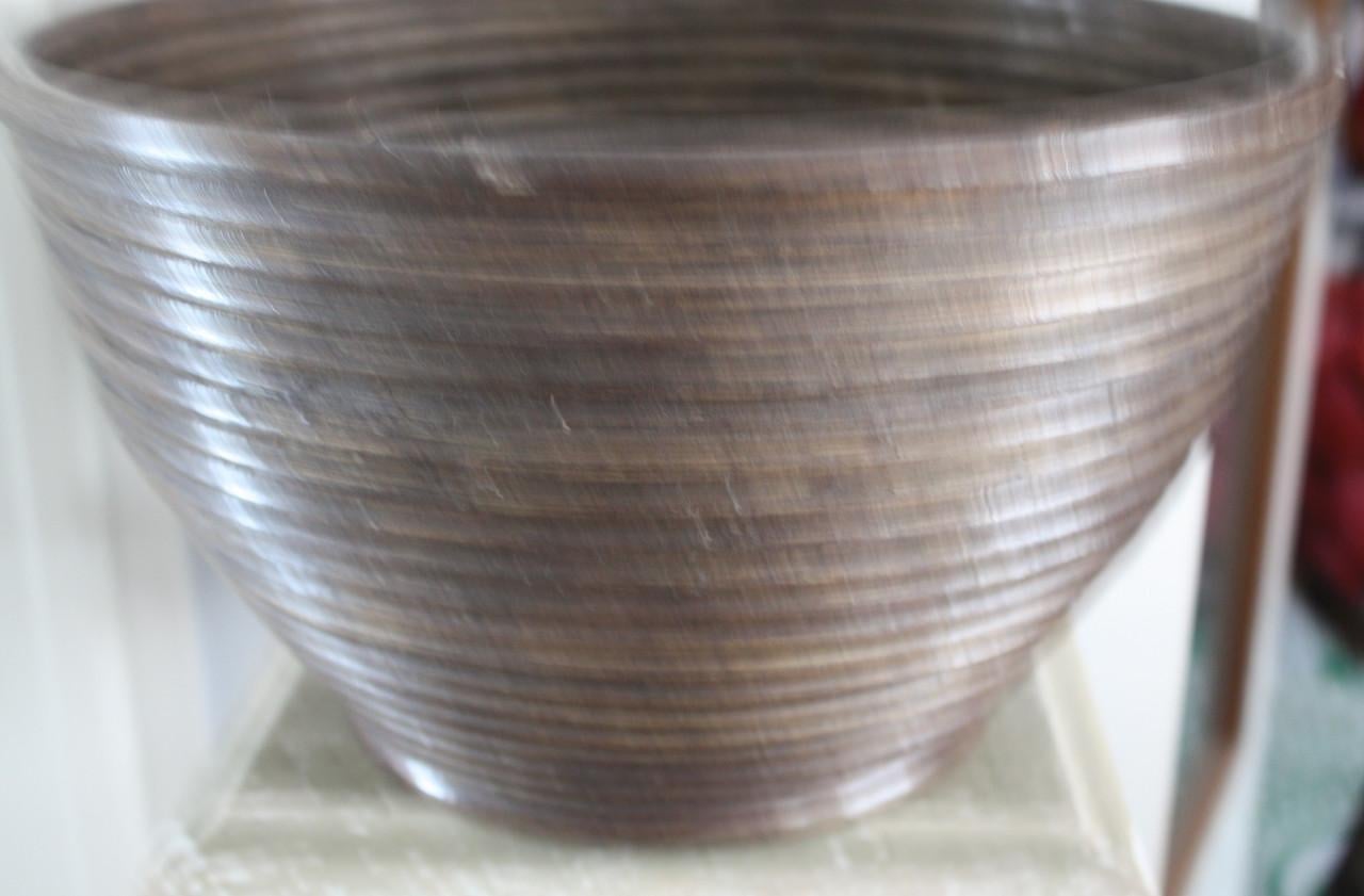 Set van 2 bruine bloempotten