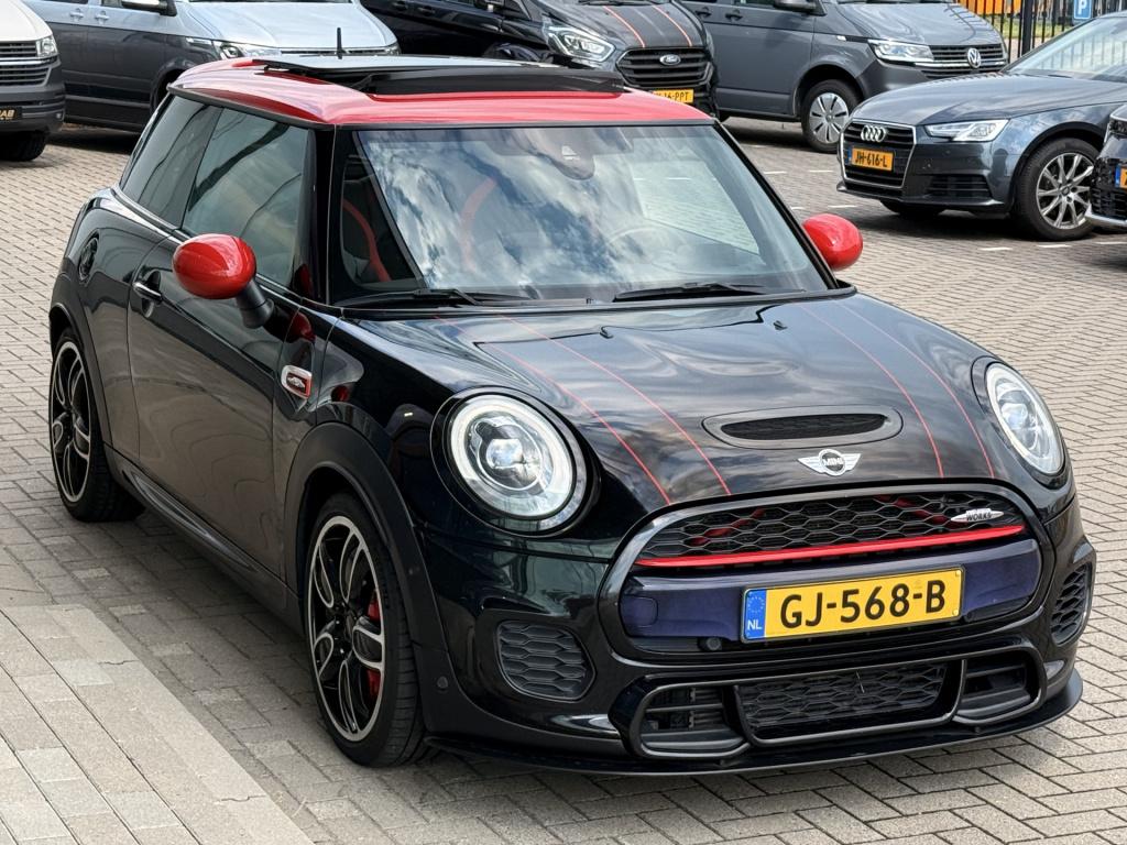 Mini 3-deurs 2.0 john cooper works s 232pk | acc | pano | head-up | harman 