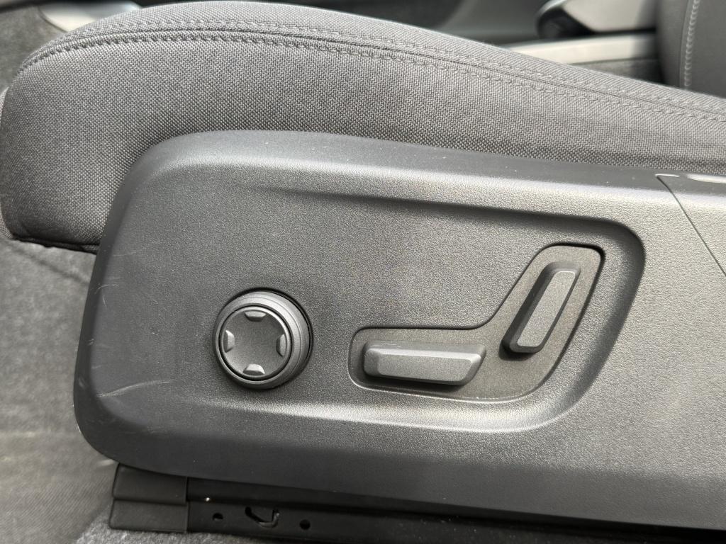 Volvo C40 recharge twin pro 408pk| panodak| 360camea| h&k sound