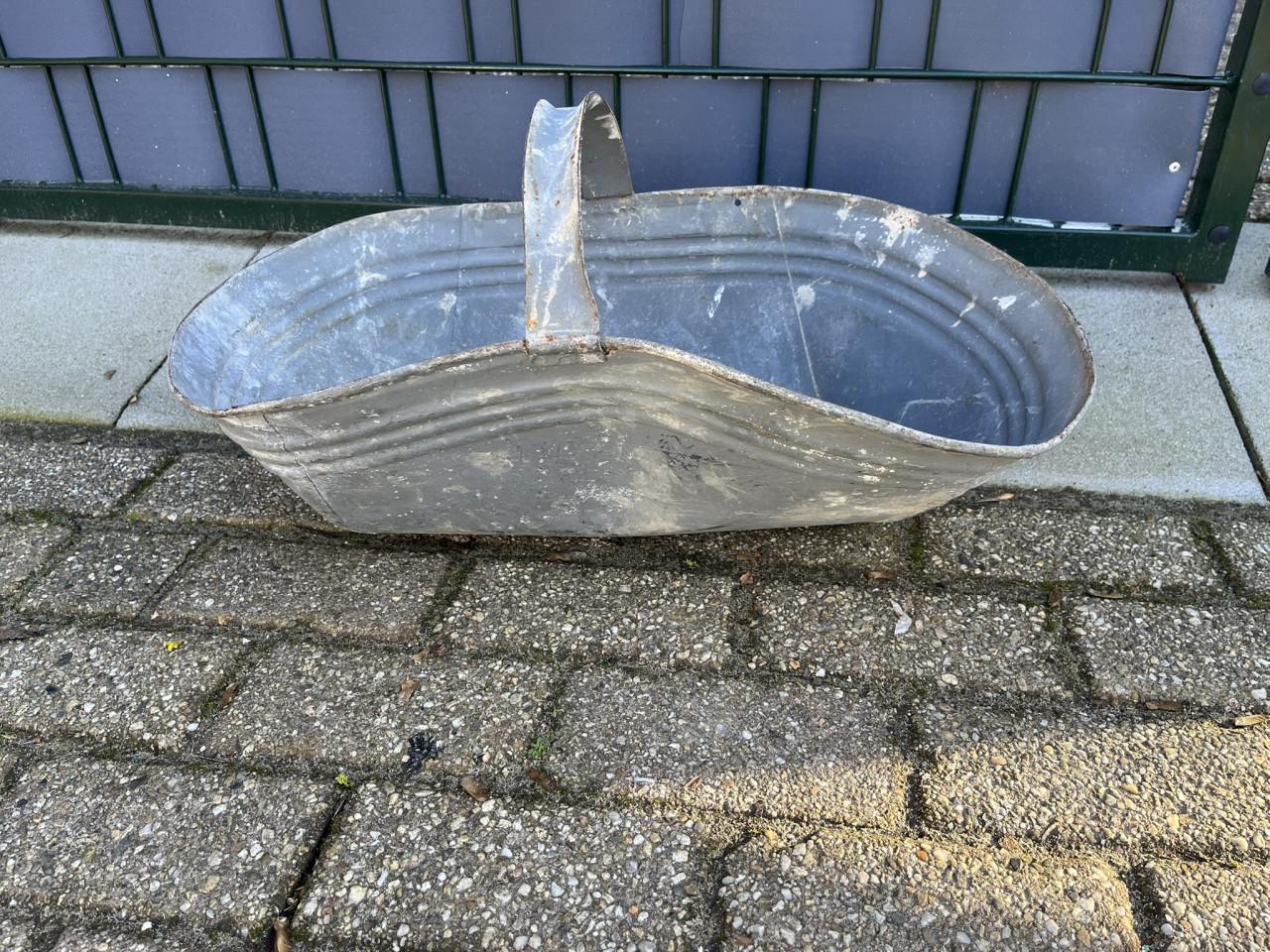 Zaaibak verzinkt metaal