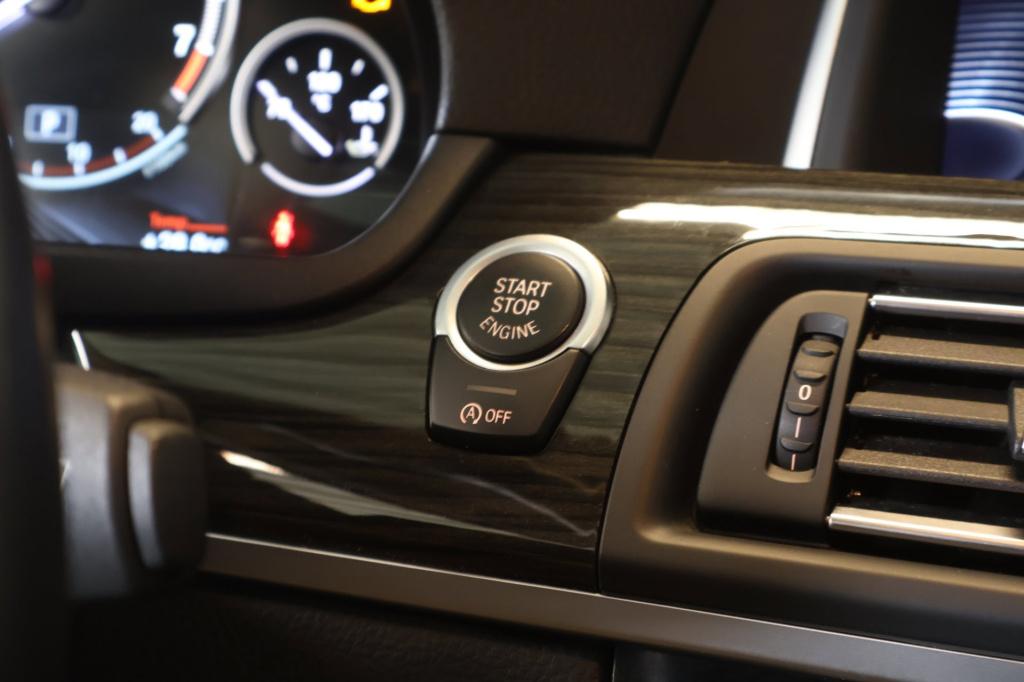 BMW 5 Serie 528i high executive dealer oh, carplay, pano, keyless, led, hea