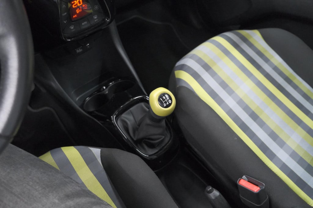 Peugeot 108 1.0 e-vti collection top! | elektrisch vouwdak | apple carplay 