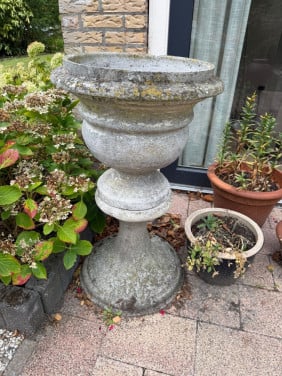 Plantenbak op voet