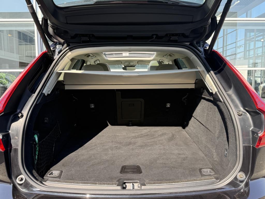 Volvo XC60 t6 398pk recharge inscription| panodak| 360camera| trekhaak| h&k