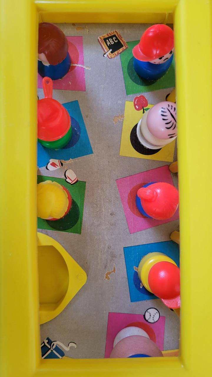 Vintage Fisher Price school bus uit 1965