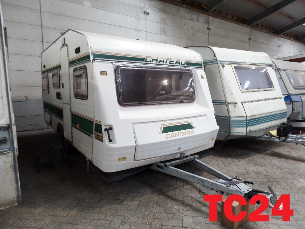 Diverse tourcaravans met en zonder geldig kentekenbewijs te koop