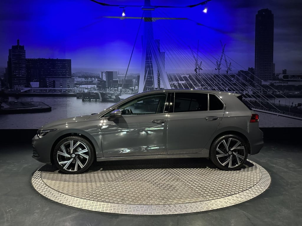 Volkswagen Golf 1.5 tsi *navi*appconnect*acc*sfeerverlichting*