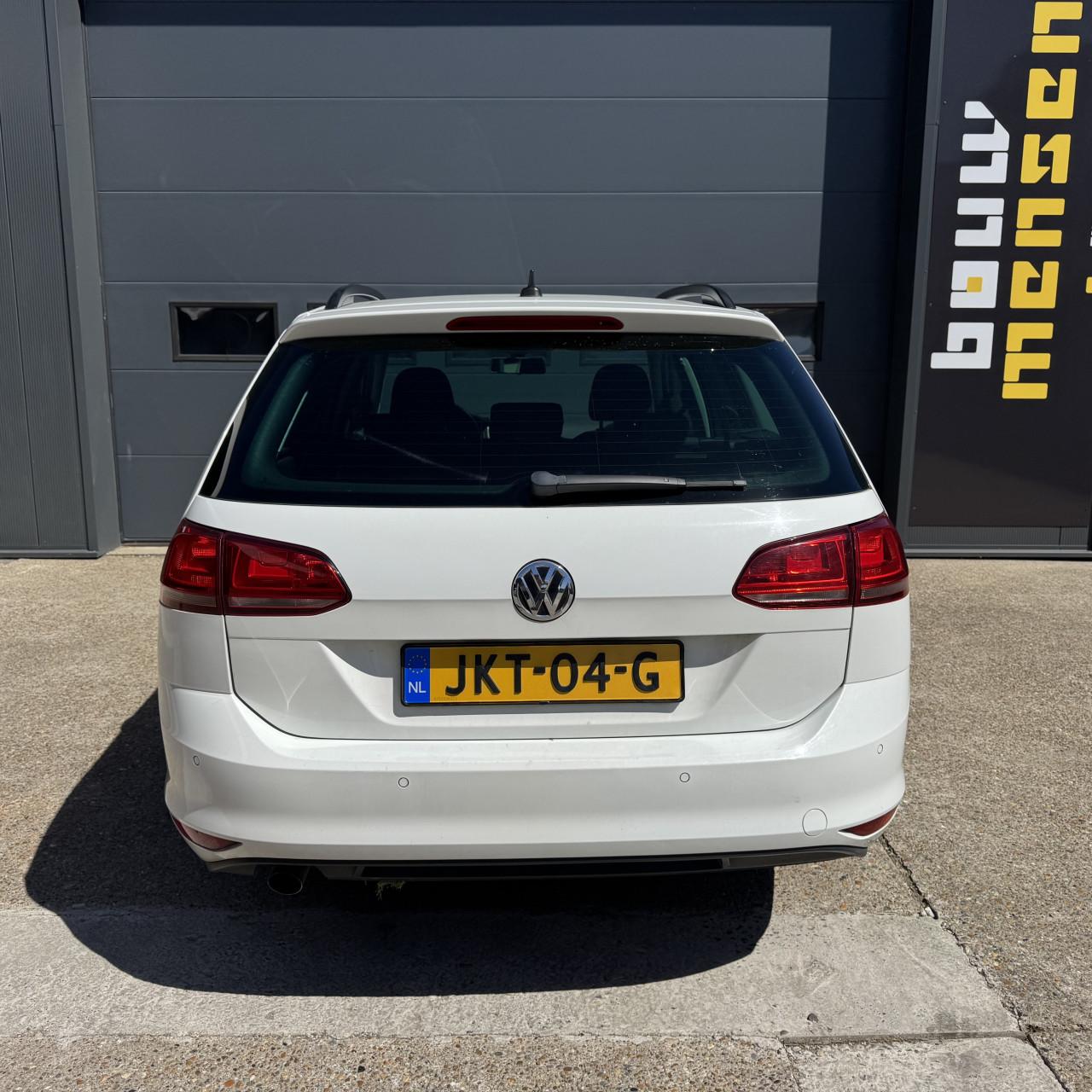 Volkswagen Golf 1.2 TSI 77KW/105PK Var. Aut7 2014 Wit Airco