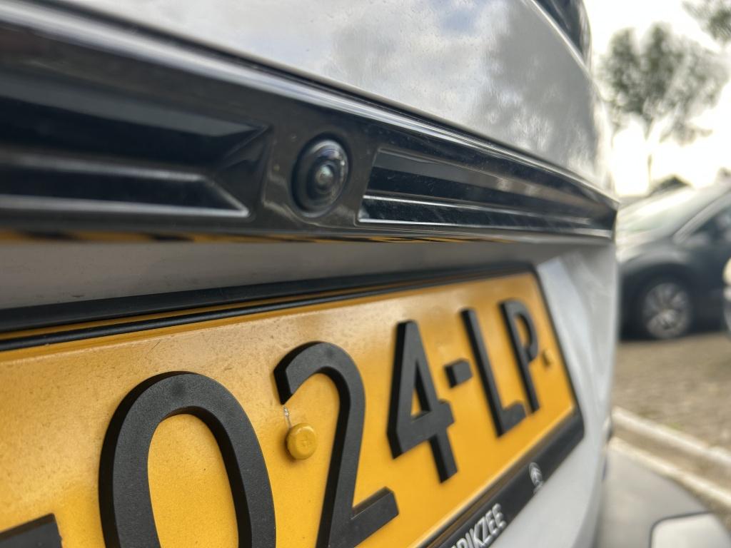 Peugeot 2008 1.2 puretech 130pk gt | navigatie | bt | applecarplay & androi
