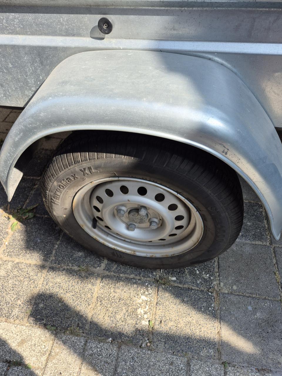 Aanhanger met deksel