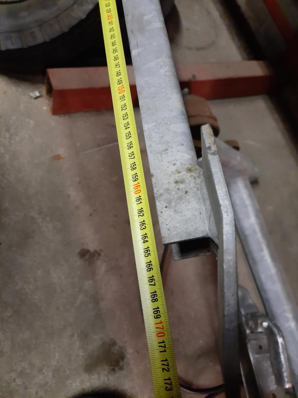 Aanhanger trailer onderstel geremde as met dissel en neuswiel