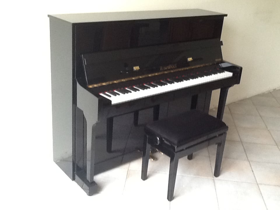 Piano met pianokruk