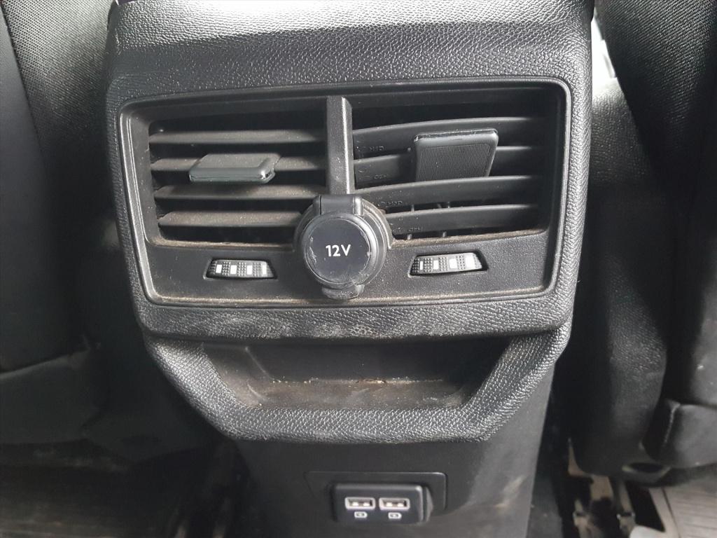 Peugeot 3008 1.2 130pk s&s gt automaat navigatie | trekhaak | apple carplay