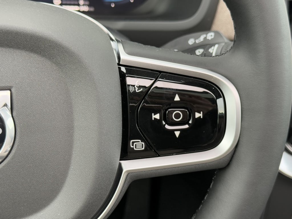 Volvo XC90 t8 awd ultra dark luchtvering | facelift | nieuwpr. € 107.559 |