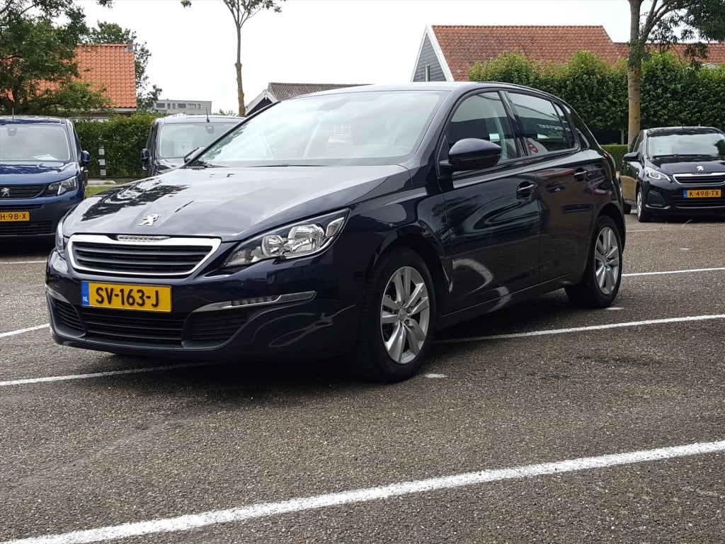 Peugeot 308 1.2 e-thp 110pk blue lease premium | navigatie | bt | cruise & 
