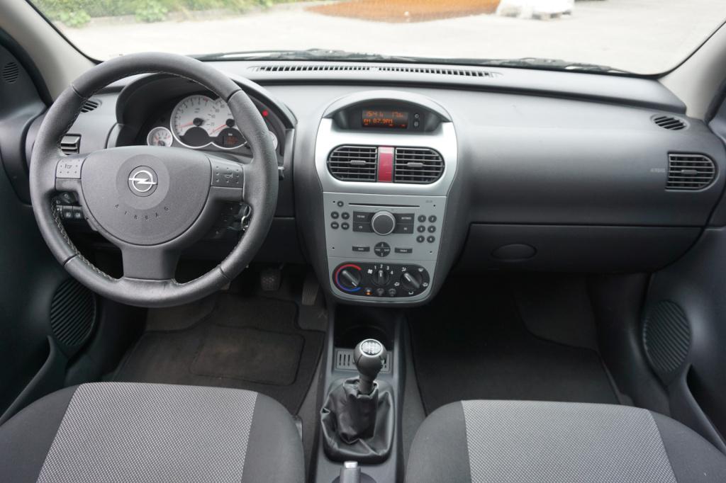 Opel Corsa 1.2-16v silverline airco / elektr. ramen / lm velgen / nap